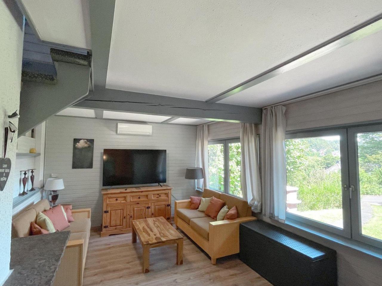 Ferienhaus "Schmetterling" Am See Im Bergland 基希海姆 外观 照片