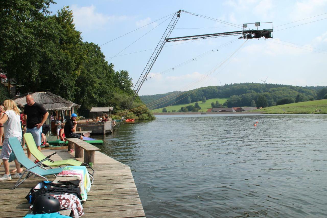 Ferienhaus "Schmetterling" Am See Im Bergland 基希海姆 外观 照片